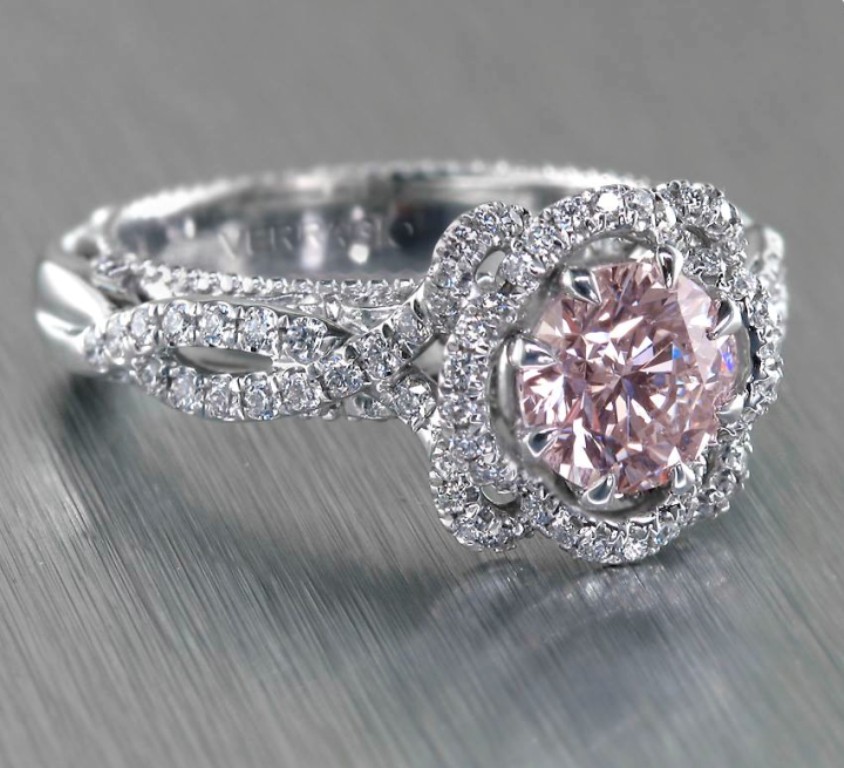 stunning-engagement-ring-10 22 Dazzling Valentine's Day Gifts for Women