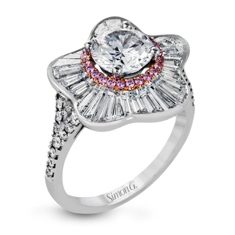 stunning-engagement-ring-2 22 Dazzling Valentine's Day Gifts for Women