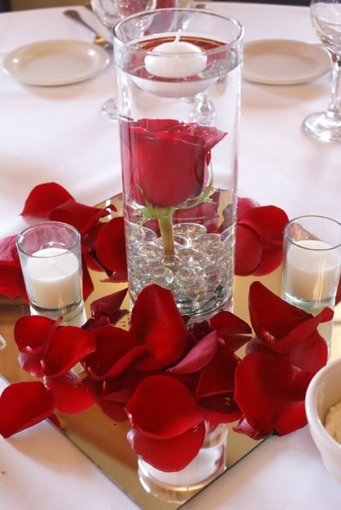 valentines-day-centerpieces-15 61 Awesome Valentine's Day Decoration Ideas