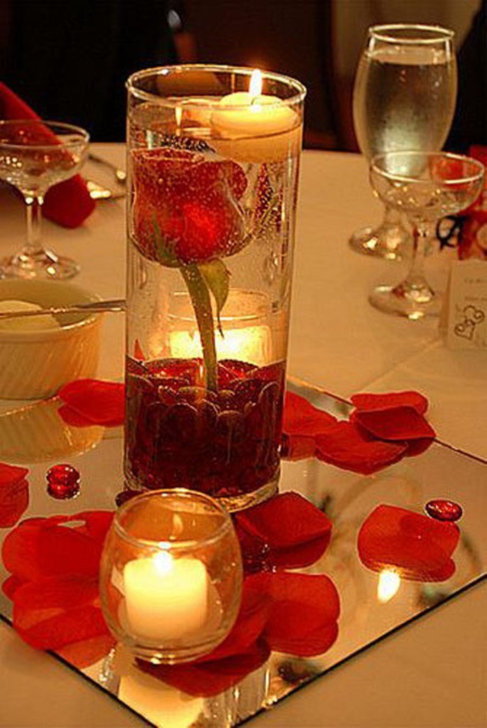 valentines-day-centerpieces-3 61 Awesome Valentine's Day Decoration Ideas