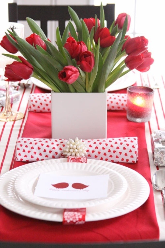 valentines-day-centerpieces-4 61 Awesome Valentine's Day Decoration Ideas