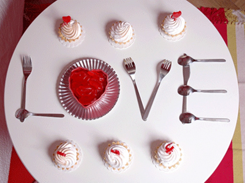 valentines-day-table-decoration-ideas-4 61 Awesome Valentine's Day Decoration Ideas