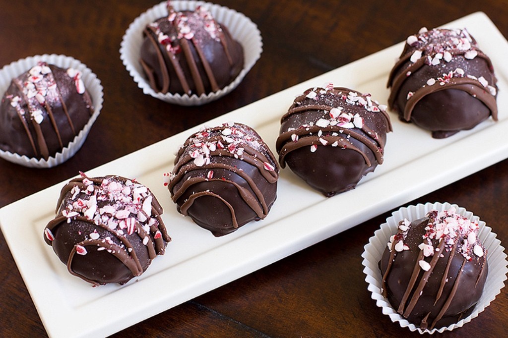 Oreo-Truffles-2 65 Most Romantic Valentine's Day Chocolate Treat Ideas