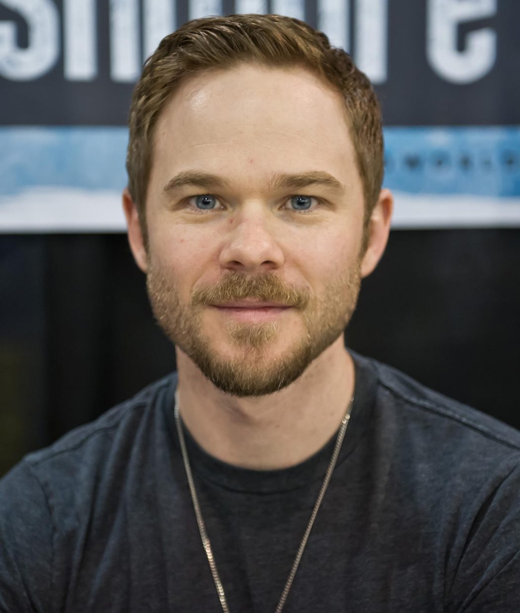 shawn-ashmore-8 5 Celebrities Who Have an Identical Twin