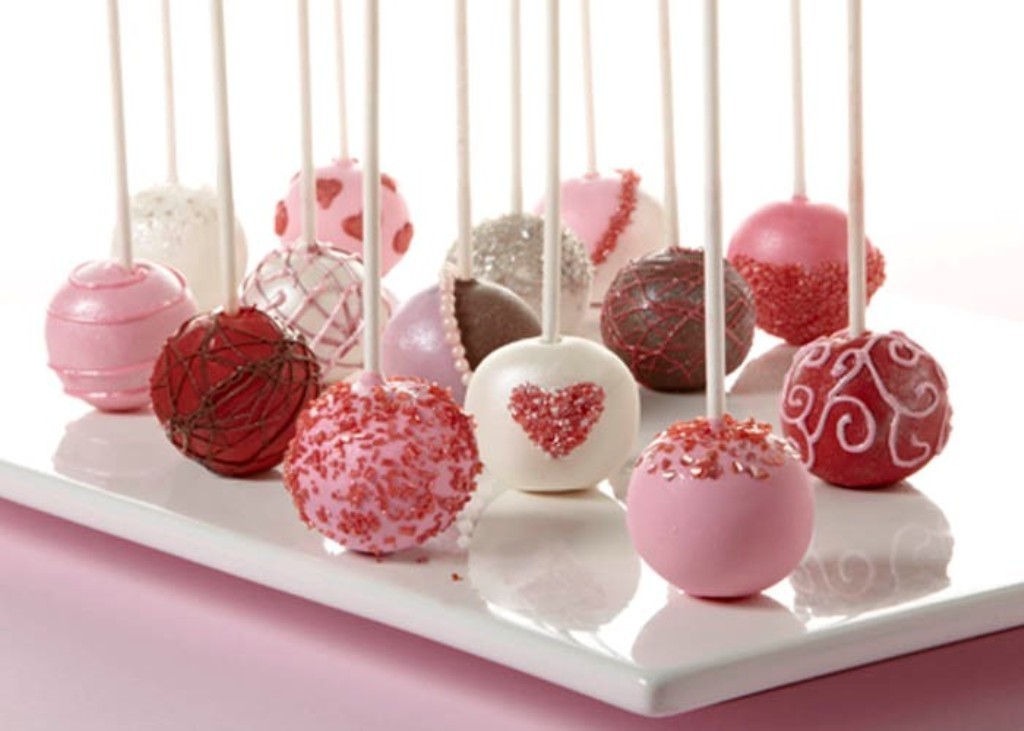 65 Most Romantic Valentine's Day Chocolate Treat Ideas 17 valentines day cake pops (8)
