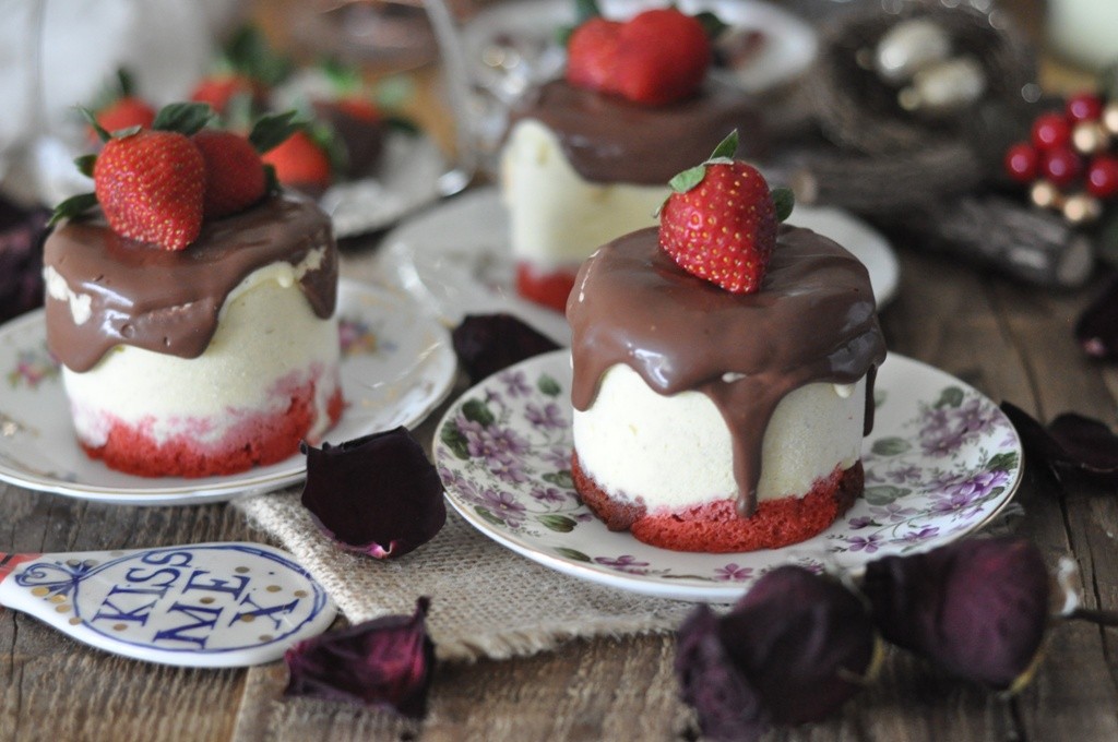 valentines-day-cakes-2 65 Most Romantic Valentine's Day Chocolate Treat Ideas