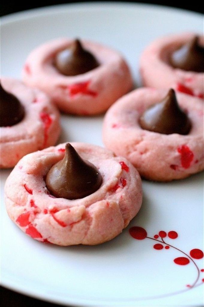 65 Most Romantic Valentine's Day Chocolate Treat Ideas 46 valentines day cookies (2)