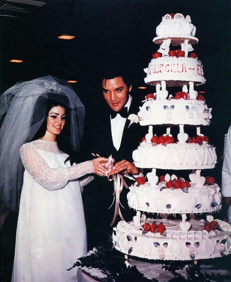 13 Shocking Secrets You Don't Know about "Elvis Presley" 3 Elvis Presley (2)