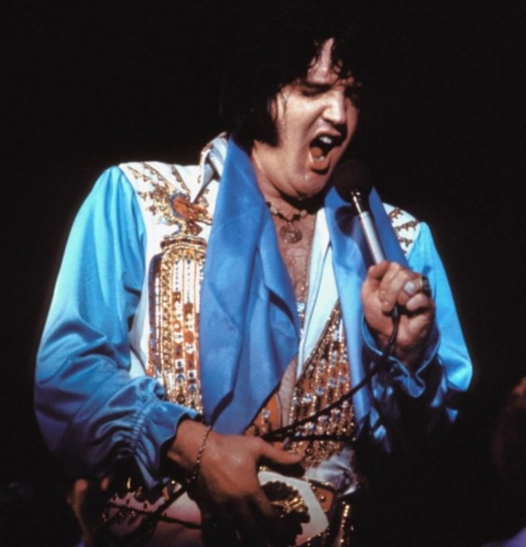 Elvis-Presley-25 13 Shocking Secrets You Don't Know about "Elvis Presley"