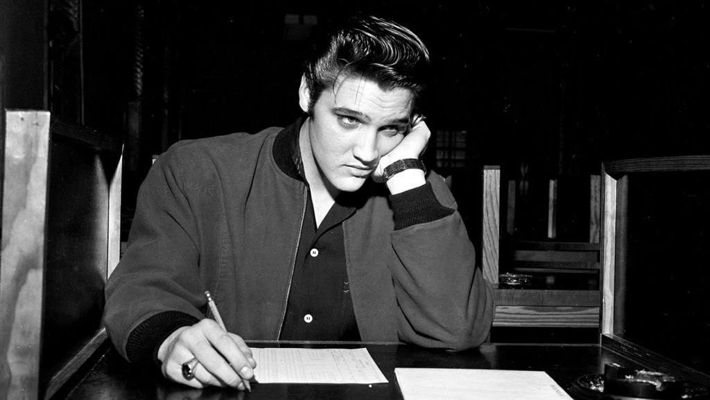 Elvis-Presley-29 13 Shocking Secrets You Don't Know about "Elvis Presley"