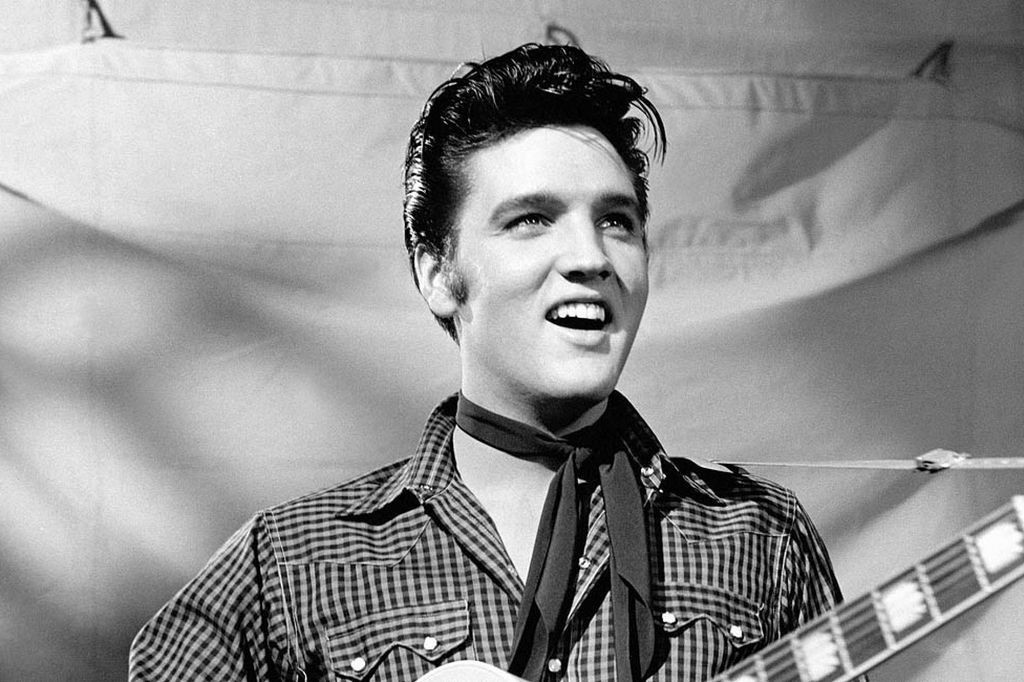 Elvis-Presley-32 13 Shocking Secrets You Don't Know about "Elvis Presley"