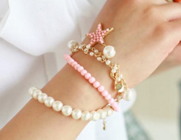 Fashion-Wrist-Jewelry-For-Girls-6 27+ Trendy Designs Of Bracelets For Women And Girls 2022