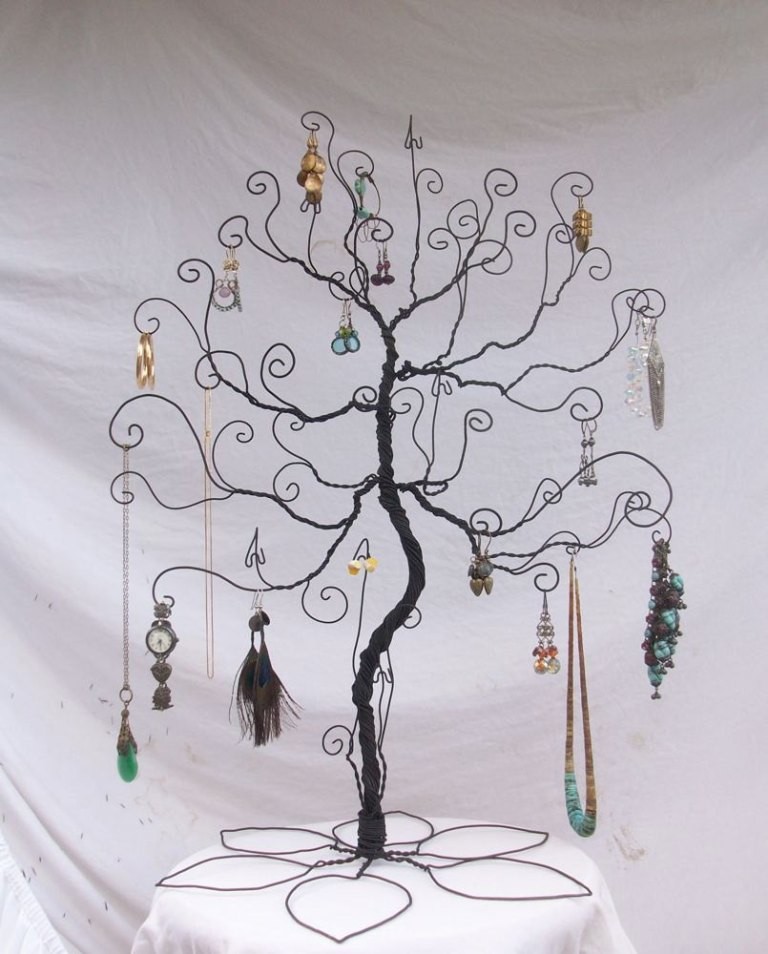 27 Most Stunning Mother's Day Gift Ideas 68 jewelry stand.