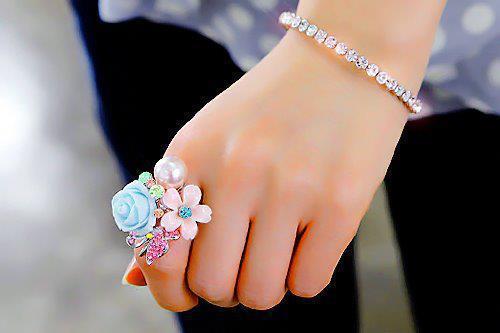 jewelry-trends-2012-latest-fashion-jewelry-for-girls-gb 27+ Trendy Designs Of Bracelets For Women And Girls 2022