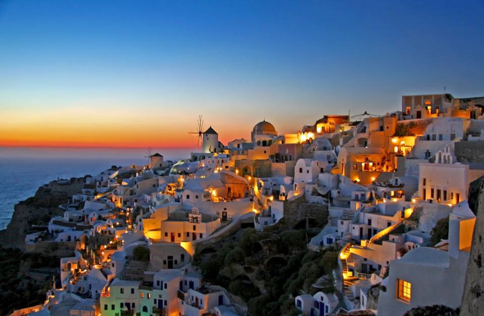 4 Best Places To Watch Sunset Around The World 4 Santorini-after-sunset