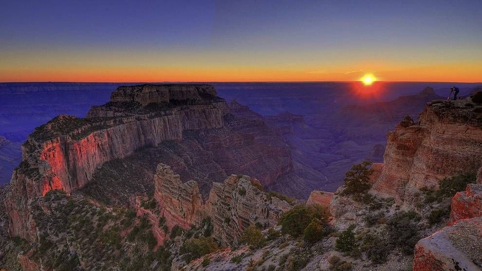 canyon-sunrise.jpg.990x0_q80_crop-smart 4 Best Places To Watch Sunset Around The World