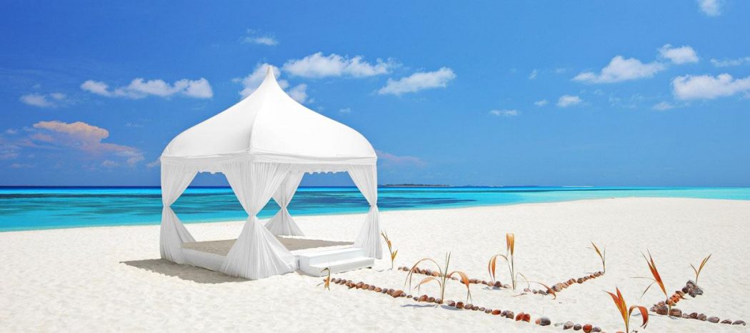 5 Most Beautiful Beaches in The World 4 destinations-weddings-in-the-maldives-hero