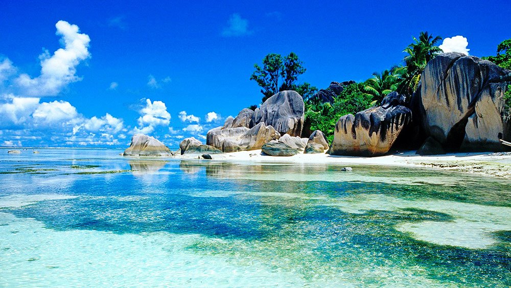 5 Most Beautiful Beaches in The World 17 seychelles-03