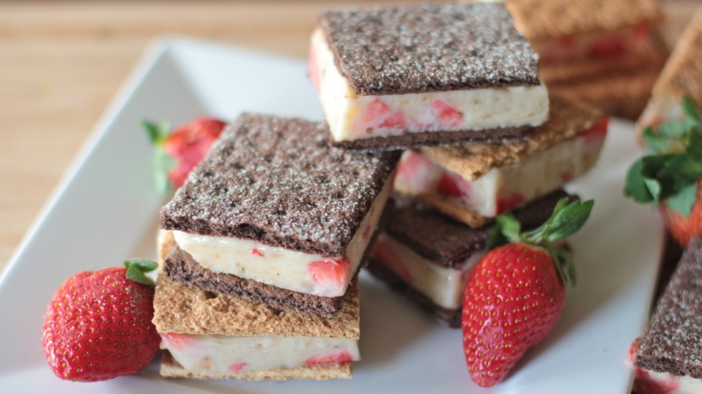 healthy-ice-cream-sandwich-recipe-strawberry-banana