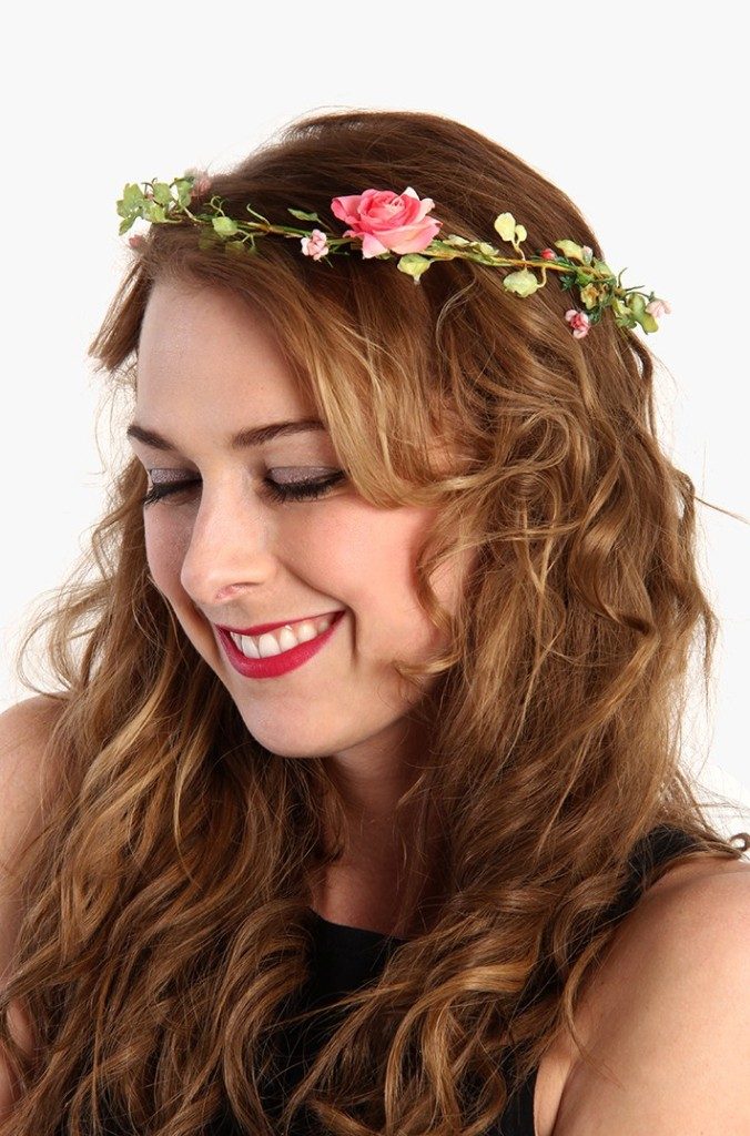 Flower-headband-2 50+ Most Creative Ideas to Put Flowers in Your Hair ...