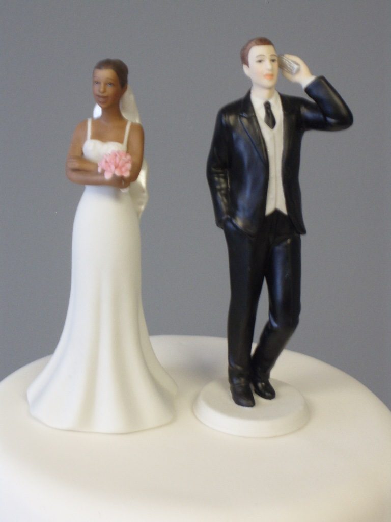 Hashtag-Wedding-cake-toppers-4 50+ Funniest Wedding Cake Toppers That'll Make You Smile [Pictures] ...