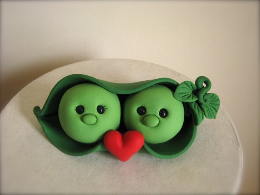 Peas in a Pod wedding cake toppers (1)