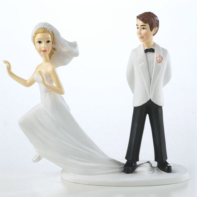 Runaway Brides wedding cake toppers (1)