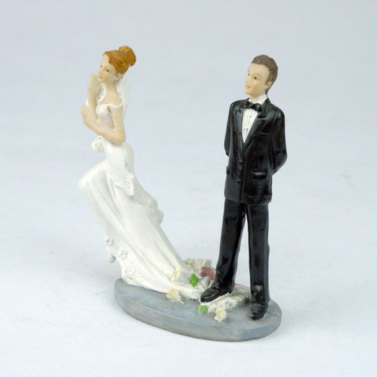 Runaway Brides wedding cake toppers (2)