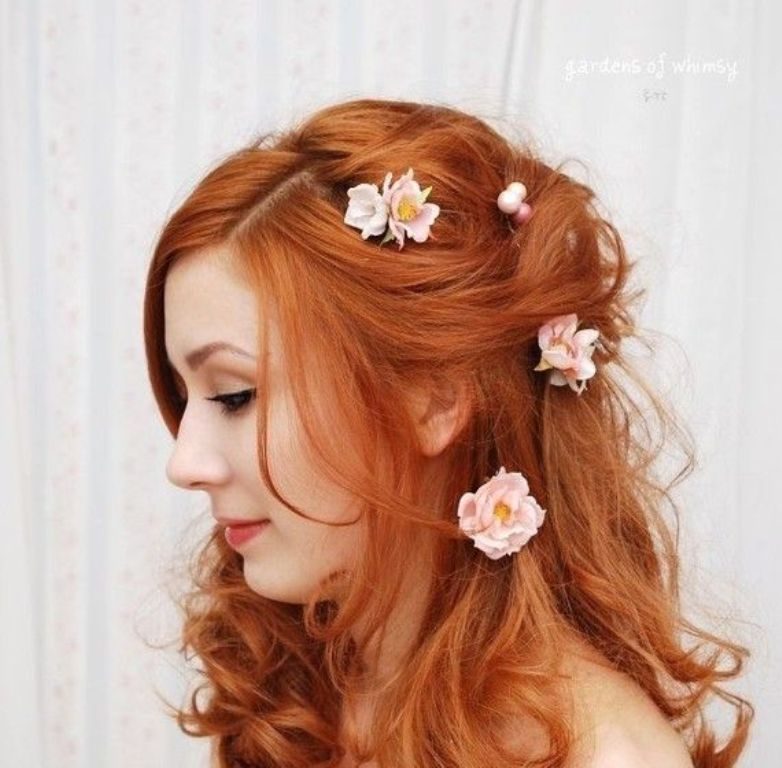 50+ Most Creative Ideas to Put Flowers in Your Hair ...