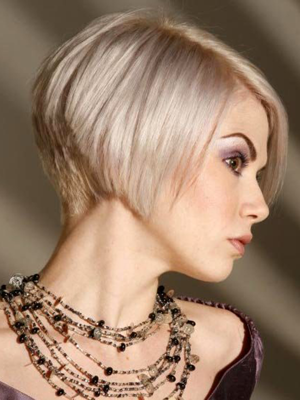 Sexiest Prom Hairstyles for Short Hairs 14 Smooth Bob