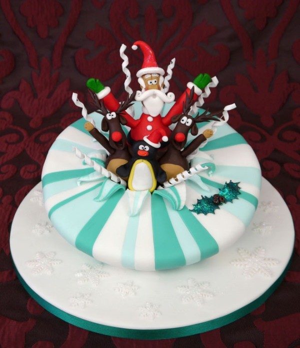 Christmas-Cake-Decoration-Ideas-2017-24 82+ Mouthwatering Christmas Cake Decoration Ideas