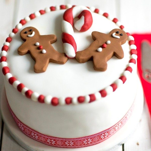 Christmas-Cake-Decoration-Ideas-2017-52 82+ Mouthwatering Christmas Cake Decoration Ideas