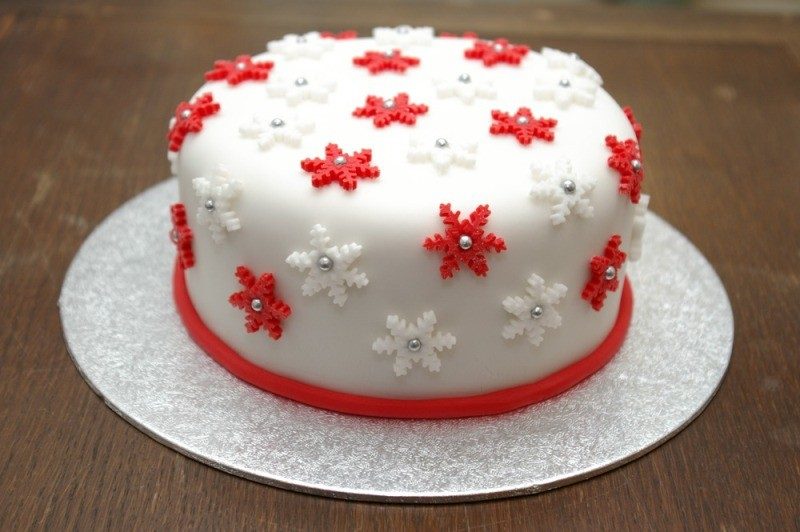 Christmas-Cake-Decoration-Ideas-2017-58 82+ Mouthwatering Christmas Cake Decoration Ideas