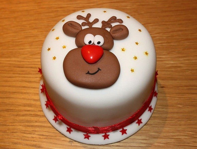 Christmas-Cake-Decoration-Ideas-2017-62 82+ Mouthwatering Christmas Cake Decoration Ideas