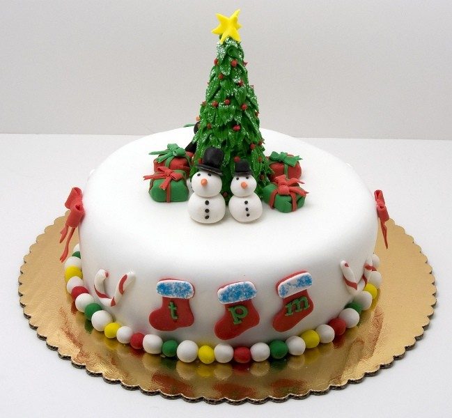 Christmas-Cake-Decoration-Ideas-2017-67 82+ Mouthwatering Christmas Cake Decoration Ideas