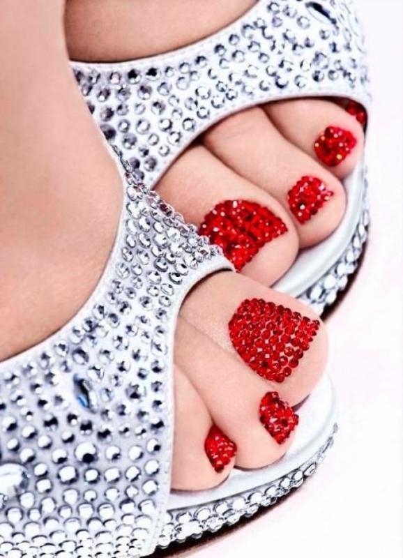 45+ Lovely Christmas Toenail Art Design Ideas 31 Christmas Toenail Art Design Ideas 2017 (29)