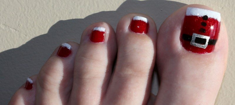 45+ Lovely Christmas Toenail Art Design Ideas 34 Christmas Toenail Art Design Ideas 2017 (32)