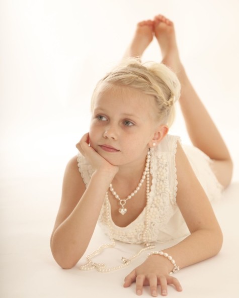 How Do You Select Gemstones For Young Girls? 157 DC2AD378DF3BDB3884D4E3B99F8F63A7