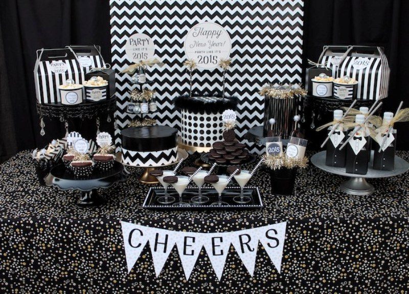 New-Years-Eve-2017-Decorating-Ideas-67 84+ Awesome New Year's Eve Decorating Ideas