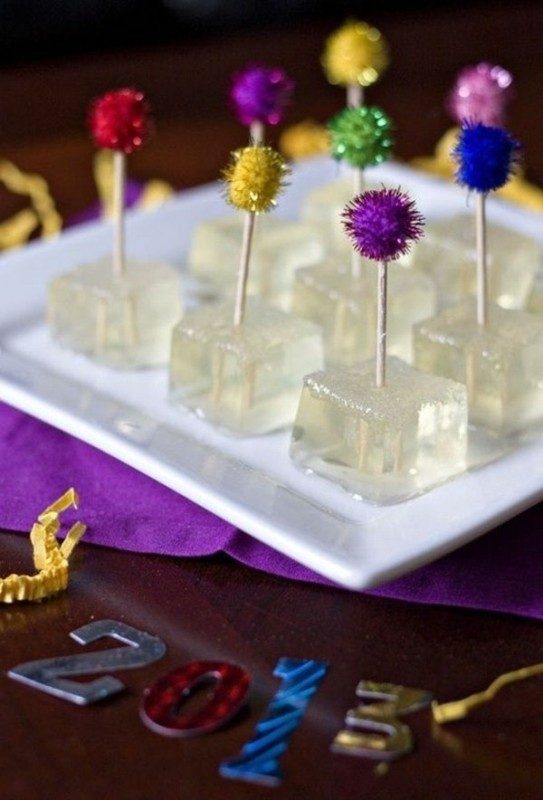 84+ Awesome New Year's Eve Decorating Ideas 76 New Years Eve 2017 Decorating Ideas (74)
