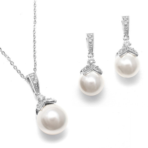 How Do You Select Gemstones For Young Girls? 66 Pearl
