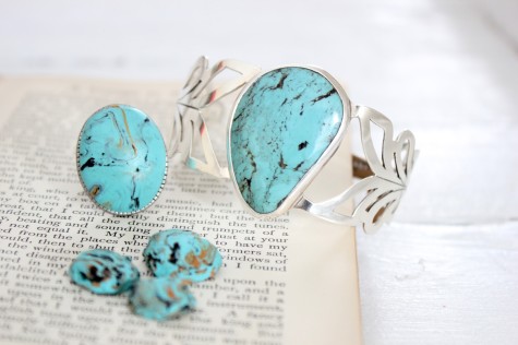 Turquoise-475x316 How Do You Select Gemstones For Young Girls?