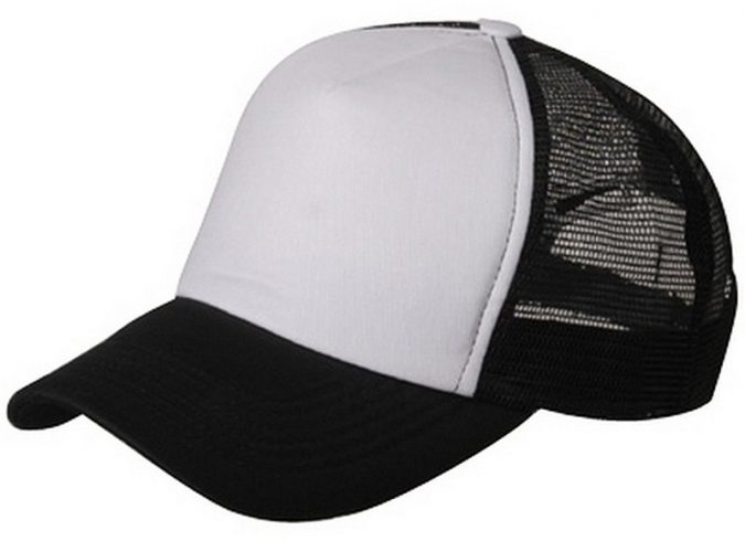 4-1-675x490 5 Trendy Men Hats on Their Way for 2022