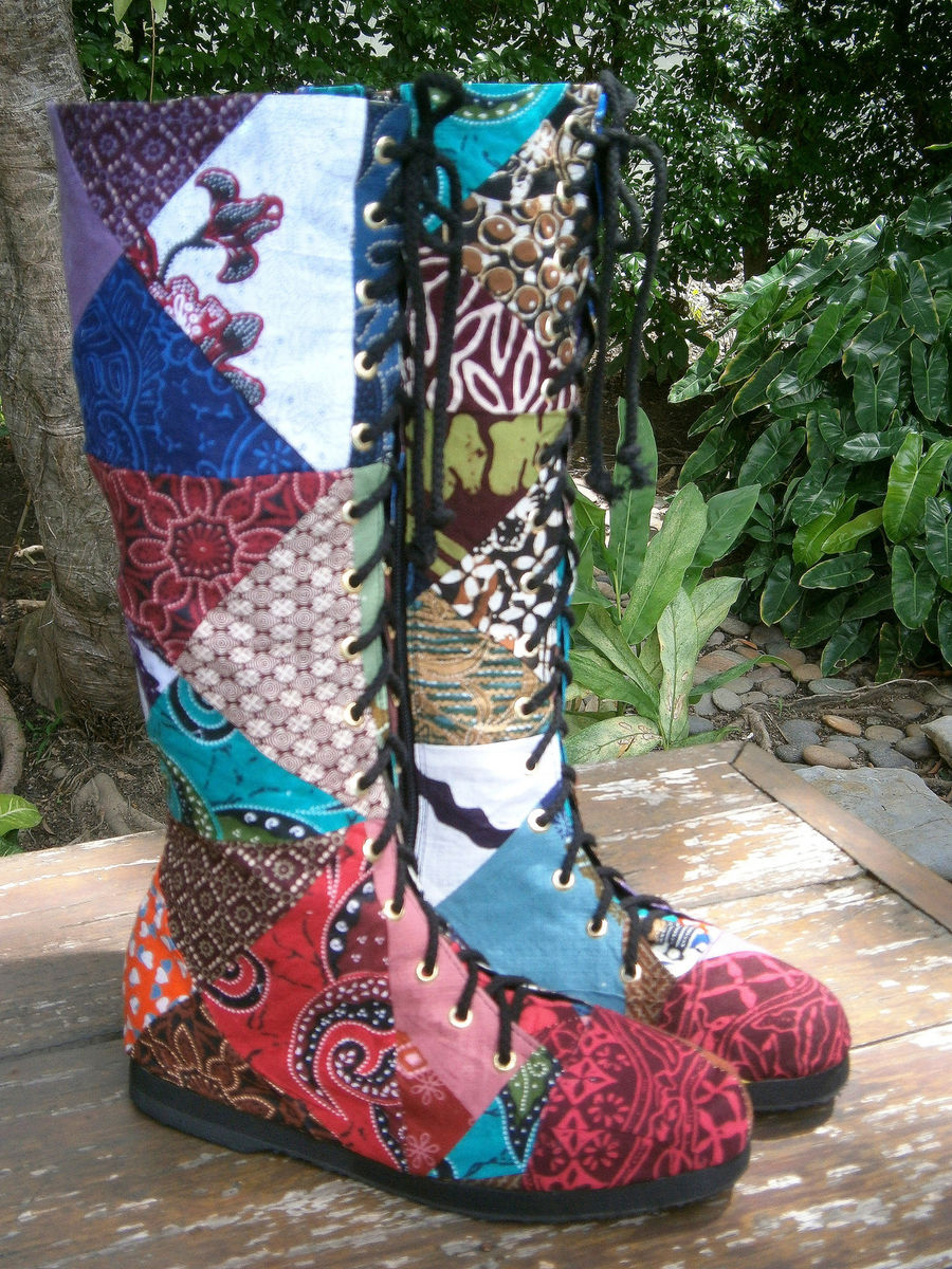 Colorful Boots3 Top 10 Most Stylish Boot Trends - 12
