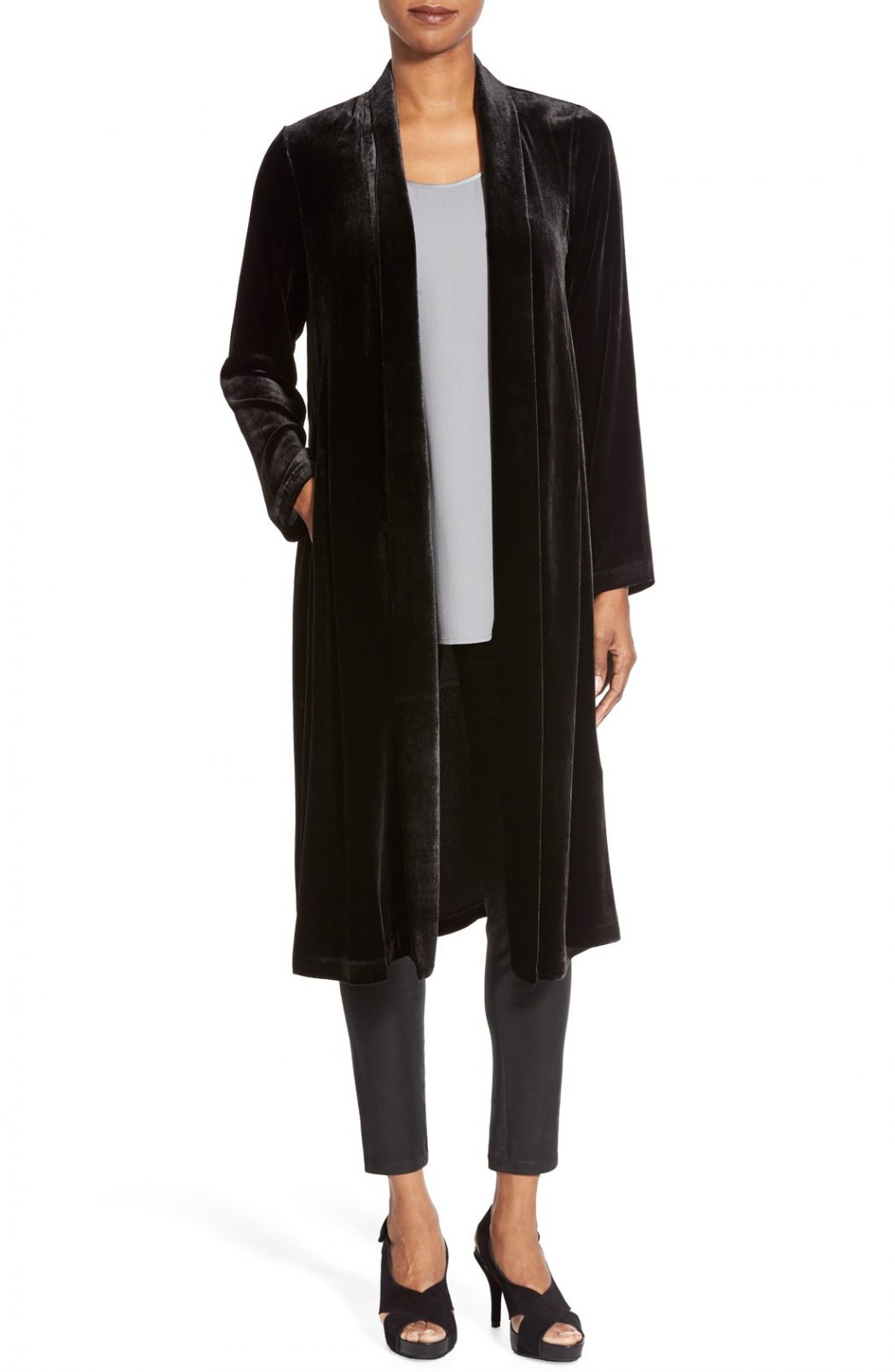 8 Main Winter & Fall Jackets & Coats Trends 11 Long Black Coat2 8 Main Winter & Fall Jackets & Coats Trends - 11