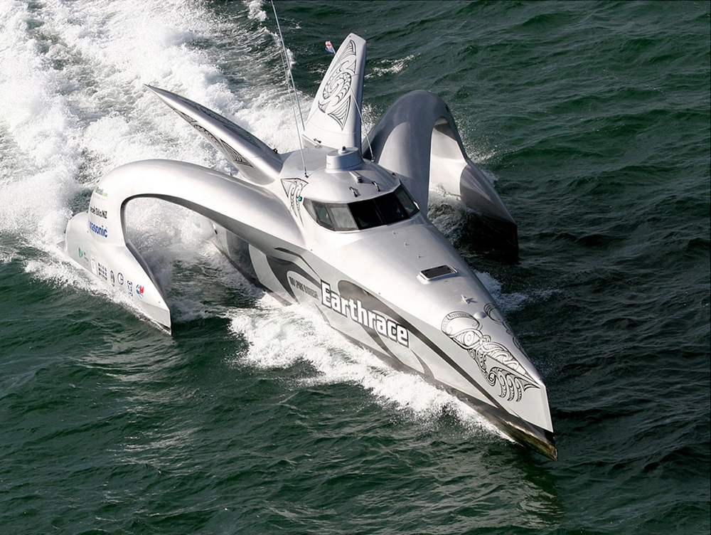 MJ_05_SEPT_07_Newsletter_Earthrace Top 10 Craziest Future Boat Designs