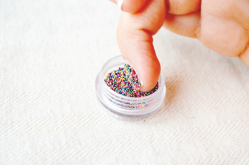 applying caviar nail polish +15 Hottest Caviar Manicure Creative Ideas to Apply - 16