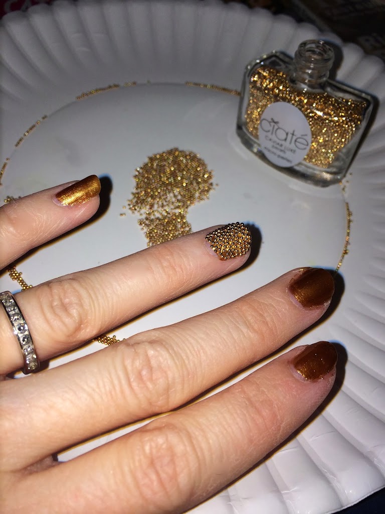 applying-caviar-nail-polish2 +15 Hottest Caviar Manicure Creative Ideas to Apply in 2020