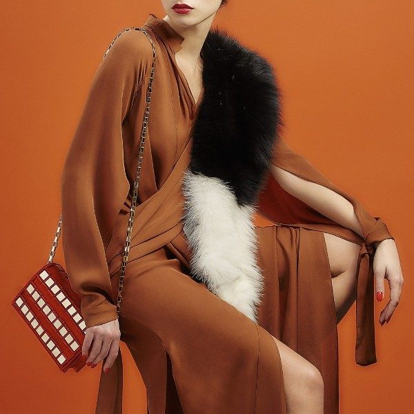 Cross body fur stoles for a luxurious look 