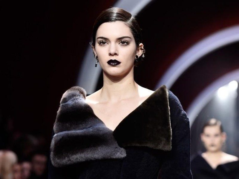 36+ Hottest Fashion Trends You Need to Know 24 fur outfits 2017 (1)
